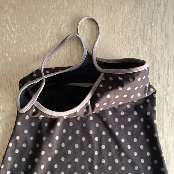 Lululemon top - Picture 2 of 4